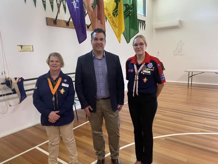 Michael Sukkar MP standing with members of the Maroondah District Scouts